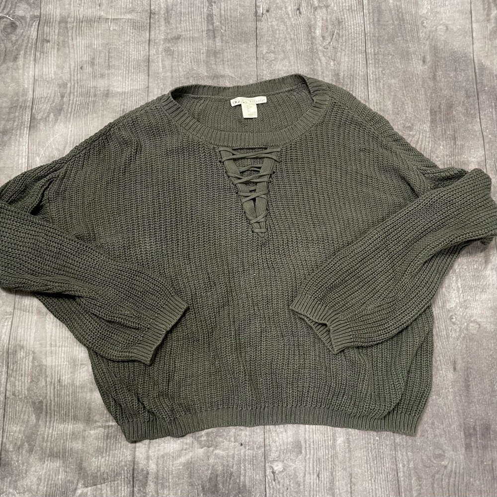 Kaisely Crew neck with Cris-cross v-neck green sweater with bell sleeves - Picture 2 of 4